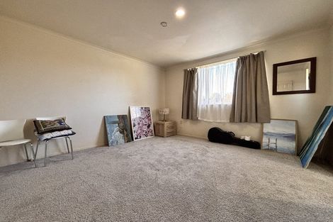 Photo of property in 25 Les Marston Place, Pukekohe, 2120