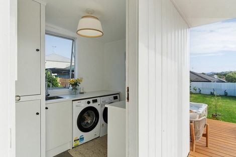 Photo of property in 218 Dickson Road, Papamoa Beach, Papamoa, 3118