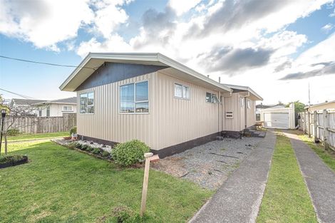 Photo of property in 140 Puriri Street, Castlecliff, Whanganui, 4501