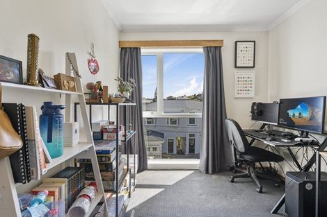 Photo of property in Victoria Court, 10/4 Queen Street, Mount Victoria, Wellington, 6011