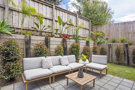 Photo of property in 21d Chippendale Crescent, Birkdale, Auckland, 0626