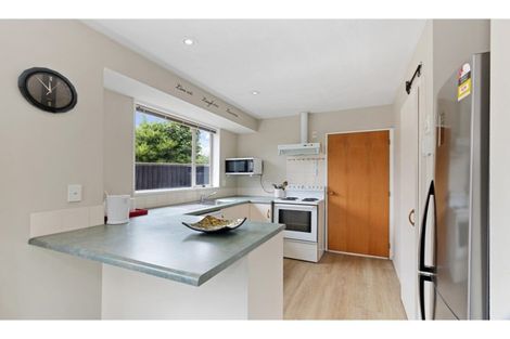 Photo of property in 2/15a Oakhampton Street, Hornby, Christchurch, 8042