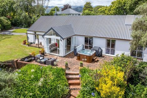 Photo of property in 20 Barton Road, Heretaunga, Upper Hutt, 5018