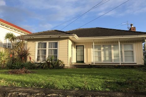 Photo of property in 4 Aroha Avenue, Sandringham, Auckland, 1025