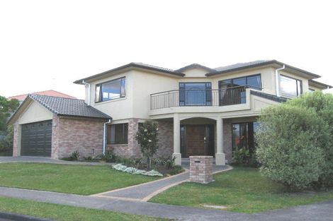 Photo of property in 8 Mistral Place, West Harbour, Auckland, 0618