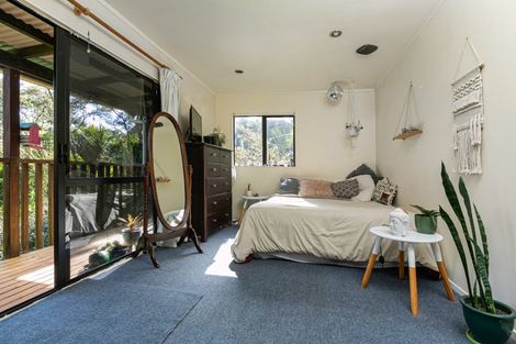 Photo of property in 1/757 West Coast Road, Oratia, Auckland, 0604