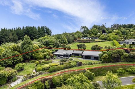 Photo of property in 15 Cameron Drive, Acacia Bay, Taupo, 3385