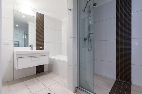 Photo of property in Bellagio Apartments, 3c/39 Taranaki Street, Te Aro, Wellington, 6011