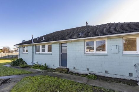 Photo of property in 6 Netley Place, Aranui, Christchurch, 8061