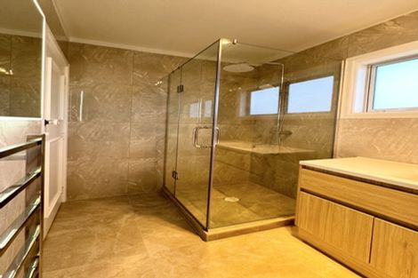 Photo of property in 25 Aberdeen Road, Castor Bay, Auckland, 0620