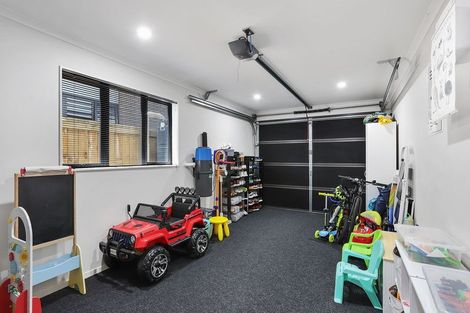 Photo of property in 9b Kingdale Road, Henderson, Auckland, 0610