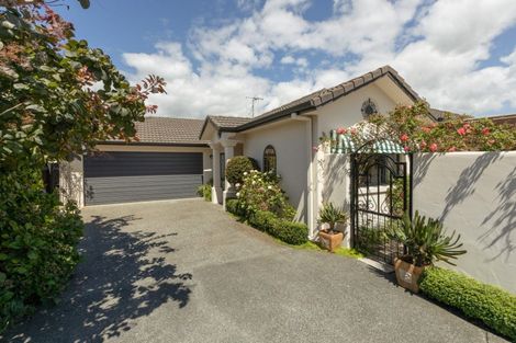 Photo of property in 54 Oreti Crescent, Papamoa Beach, Papamoa, 3118