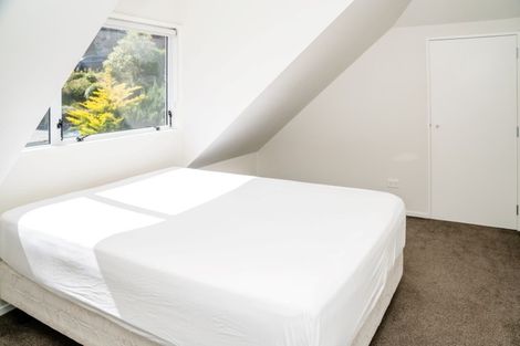 Photo of property in 4a Dart Place, Fernhill, Queenstown, 9300