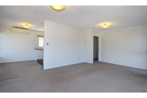 Photo of property in 1/117 Lynn Road, Bayview, Auckland, 0629