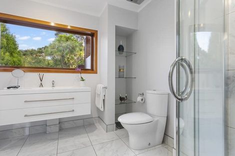 Photo of property in 12 Atarua Gardens, Waiatarua, Auckland, 0604