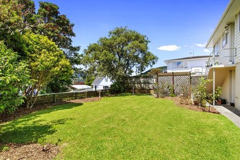 Photo of property in 64 Oriel Avenue, Tawa, Wellington, 5028