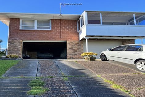 Photo of property in 2/111 Bond Crescent, Forrest Hill, Auckland, 0620