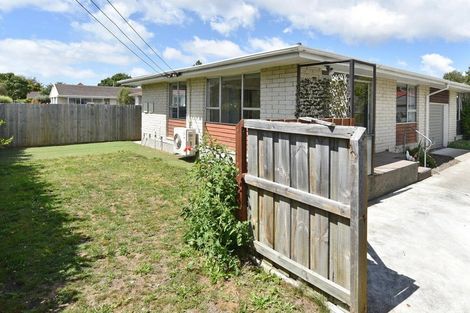 Photo of property in 1/40 Prestons Road, Redwood, Christchurch, 8051
