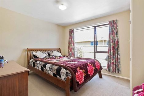 Photo of property in 74 Denise Crescent, Hornby, Christchurch, 8042