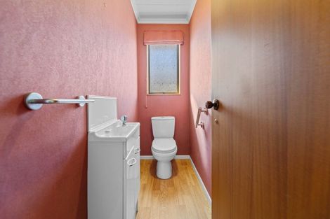 Photo of property in 22 Golders Place, Richmond Heights, Taupo, 3330