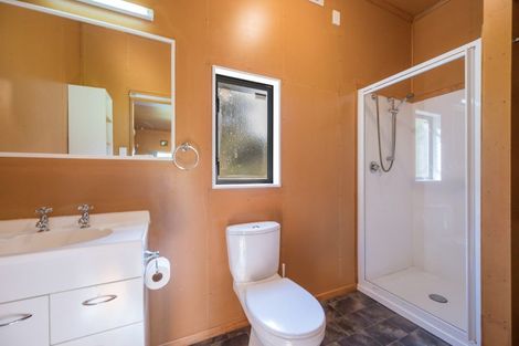 Photo of property in 2 Worlds End Road, Tennyson Inlet, 7195