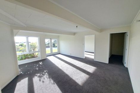 Photo of property in 65 Roseberry Avenue, Birkenhead, Auckland, 0626