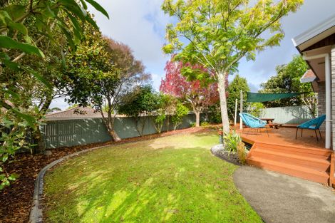 Photo of property in 76 Birdwood Road, Swanson, Auckland, 0612