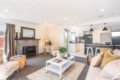 Photo of property in 1/2 Sarabande Avenue, Redwood, Christchurch, 8051