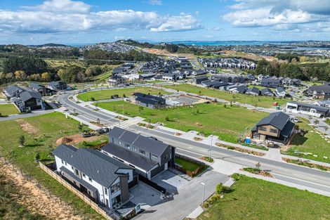 Photo of property in 2 Kauru Lane, Wainui, 0992