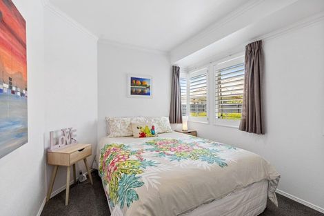 Photo of property in 4 Palm Court, Mount Maunganui, 3116