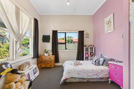 Photo of property in 63 Wakefield Street, Westport, 7825