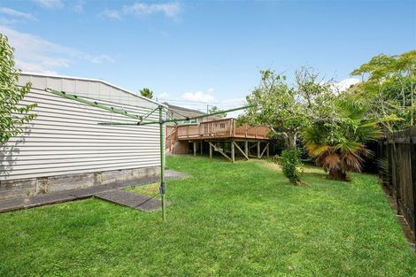 Photo of property in 44 Fitzwater Place, Henderson, Auckland, 0612
