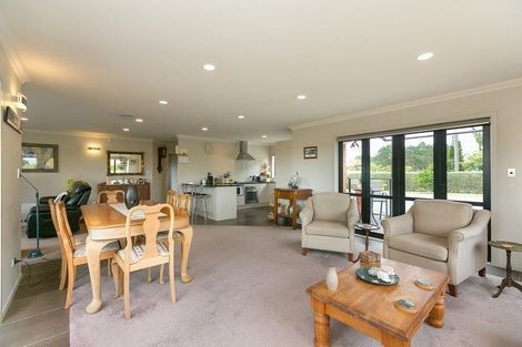 Photo of property in 12 Beach Road, Urenui, 4377