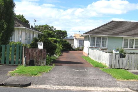 Photo of property in 2/25 Kervil Avenue, Te Atatu Peninsula, Auckland, 0610