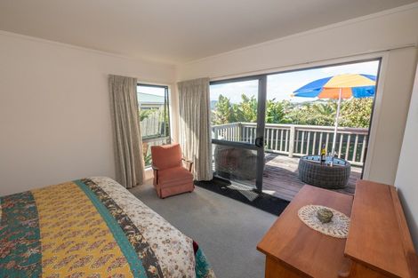 Photo of property in 12 Cable Bay Block Road, Cable Bay, 0420