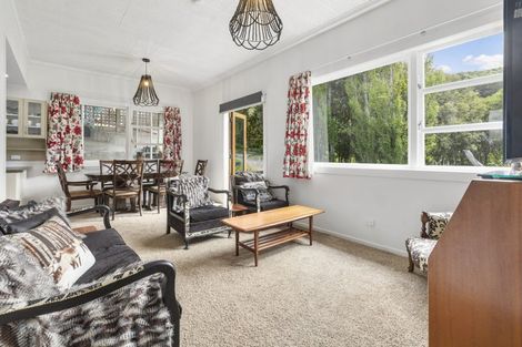 Photo of property in 15 Danube Street, Island Bay, Wellington, 6023
