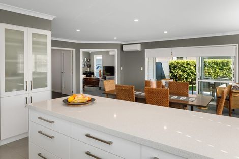 Photo of property in 27 Lynley Park Drive, Omokoroa, 3114