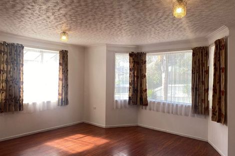 Photo of property in 115 View Road, Sunnyvale, Auckland, 0612