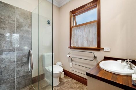 Photo of property in 32 Old Station Avenue, Wanaka, 9305