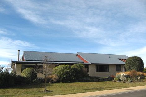 Photo of property in 2 Little Oak Common, Wanaka, 9305