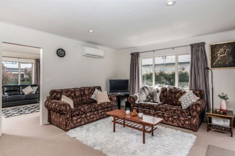 Photo of property in 9 Saint Vincent Terrace, Grenada Village, Wellington, 6037