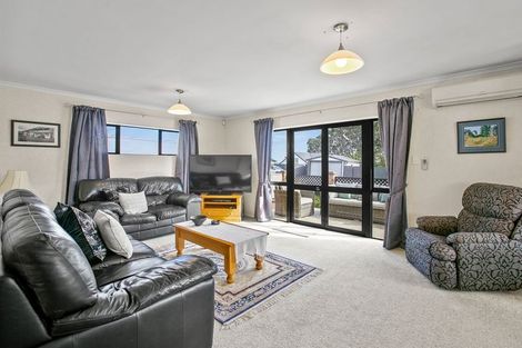Photo of property in 2 Sanders Avenue, Westown, New Plymouth, 4310
