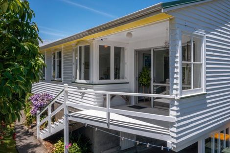 Photo of property in 90-92 Kiwi Road, Raumati Beach, Paraparaumu, 5032