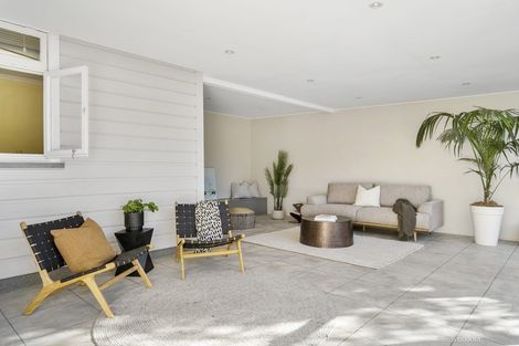 Photo of property in 356 The Parade, Island Bay, Wellington, 6023