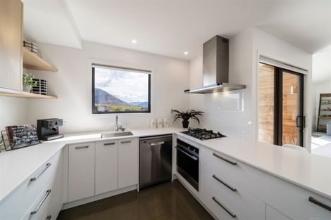 Photo of property in 3 Ellesmere Avenue, Jacks Point, Queenstown, 9371