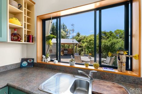 Photo of property in 8a Garrett Place, Riverstone Terraces, Upper Hutt, 5018