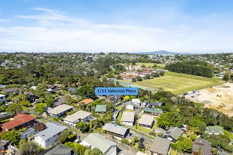 Photo of property in 1/11 Valecrest Place, Bayview, Auckland, 0629