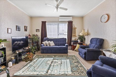 Photo of property in 8a Fitzroy Street, Normanby, Hawera, 4614