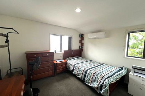 Photo of property in 4/18 Pannill Place, Oteha, Auckland, 0632