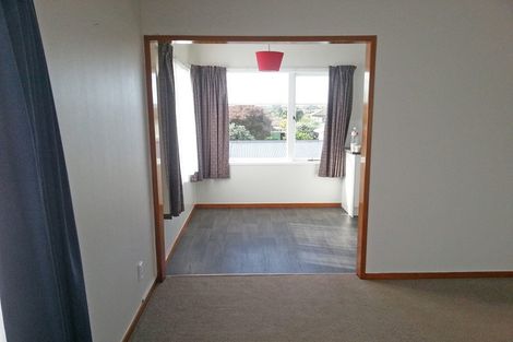 Photo of property in 82 Harrington Road, Henderson, Auckland, 0610